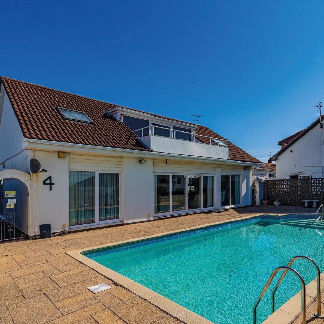 📍 Sully, Vale of Glamorgan COMING SOON 👀 A coastal home with serious potential… Just…