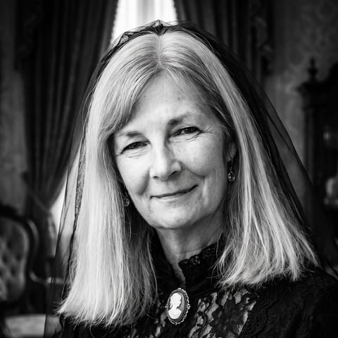 Sue Scott